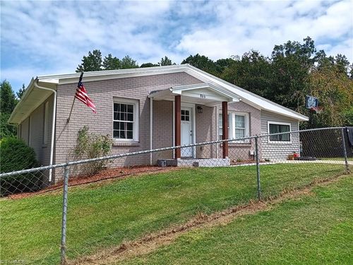 866 Mountain Rd, Asheboro, NC, 27205-4226 | Card Image