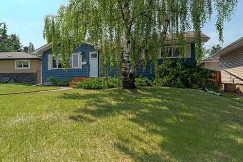 51 Hollyburn Rd Sw, Calgary, AB, T2V3H2 | Card Image