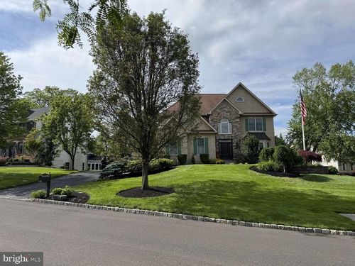 13 Cedar Crest Ct, Doylestown, PA, 18901-2672 | Card Image