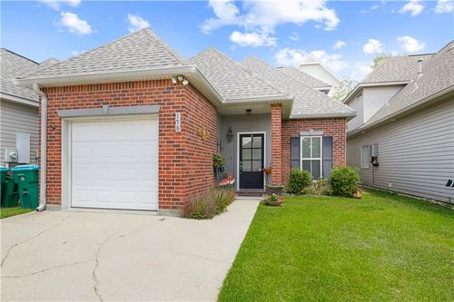 158 Emerald Oaks Dr, Covington, LA, 70433-5035 | Card Image