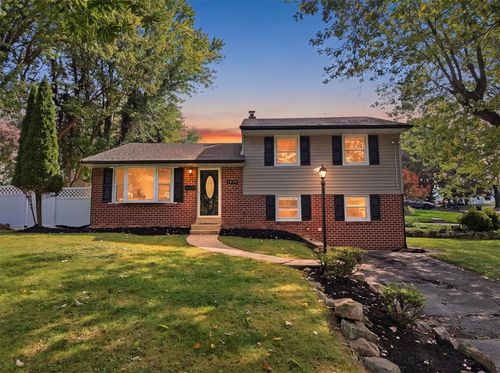3070 Sussex Road, Salisbury Twp, PA, 18103 | Card Image