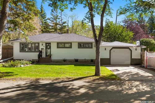 33 Falcon Bay, Regina, SK, S4S4M1 | Card Image