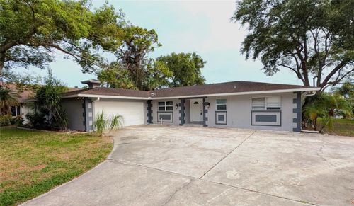 3273 Harbor Lake Dr, Largo, FL, 33770-4277 | Card Image