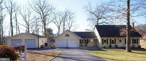 76 Crimson Oak Ln, AUGUSTA, WV, 26704-8385 | Card Image