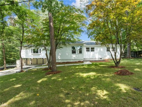 105 Forestdale Dr, Jamestown, NC, 27282-9683 | Card Image