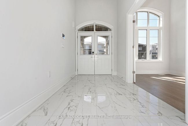 142 Rowe St, House other with 4 bedrooms, 5 bathrooms and 2 parking in Bond Head ON | Image 5