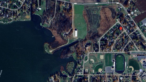 560 Cherry Ln, Decatur, MI, 49045-1311 | Card Image