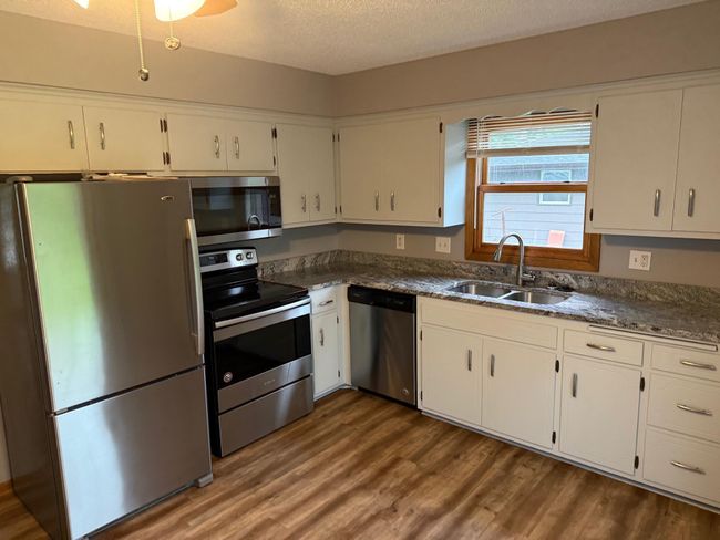 Kitchen 348 | Image 14