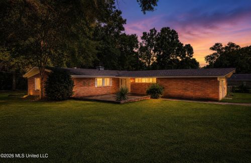 808 Pecan Ln, Tylertown, MS, 39667-2158 | Card Image