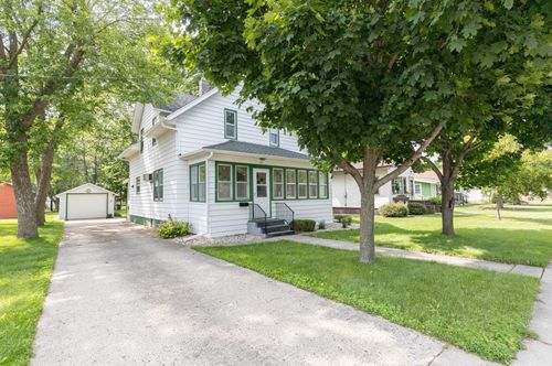 334 Augusta Ave, Paynesville, MN, 56362-1206 | Card Image