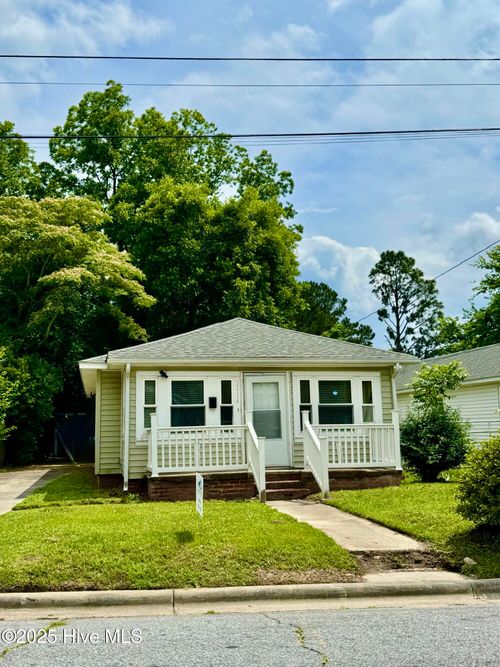 1217 Fleming St, Greenville, NC, 27834-2928 | Card Image