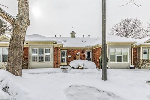 9-175 Fiddler'S Green Rd, Ancaster, ON, L9G4X7 | Card Image