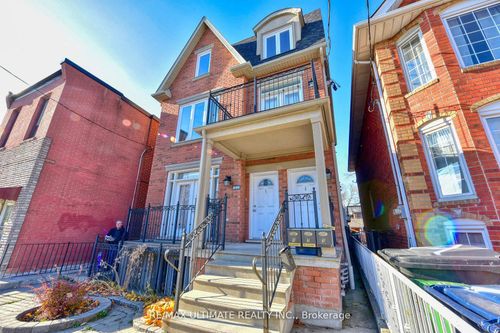 2nd-floor-846 Ossington Avenue, Toronto, ON, M6G3V1 | Card Image