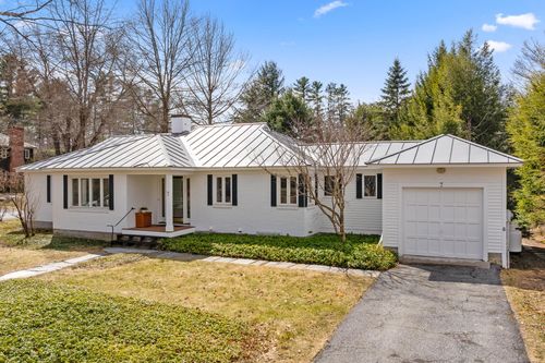7 Read Road, Hanover, NH, 03755 | Card Image