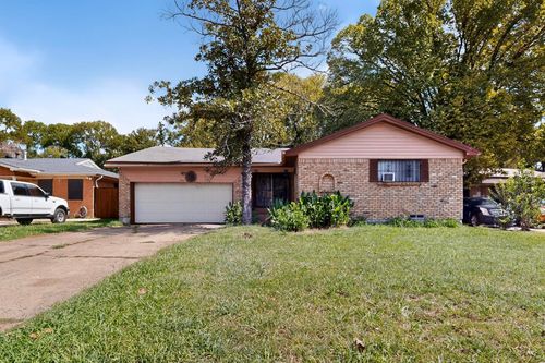 242 Bissonet Ave, Dallas, TX, 75217-5845 | Card Image