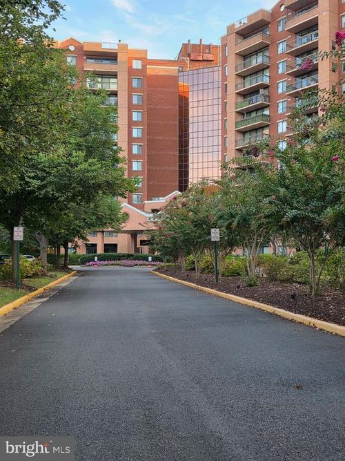 apt-516-2230 George C Marshall Dr, FALLS CHURCH, VA, 22043-2587 | Card Image