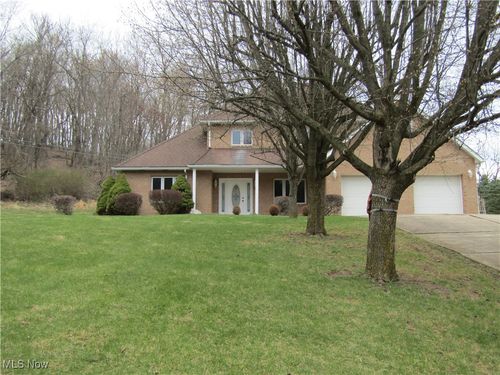 230 Bryden Ln, Weirton, WV, 26062-6240 | Card Image