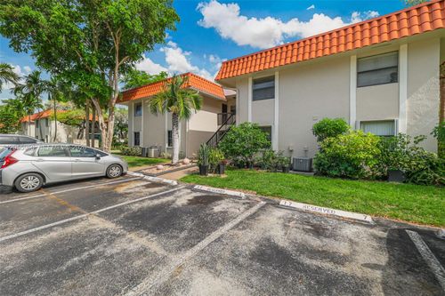 203-17-9732 Hammocks Blvd, Miami, FL, 33196-1532 | Card Image