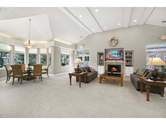 5852 Sw Cupola Dr, Condo with 2 bedrooms, 2 bathrooms and 1 parking in South Beach OR | Image 35