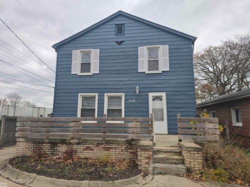 33130 Robeson St, Saint Clair Shores, MI, 48082-2917 | Card Image