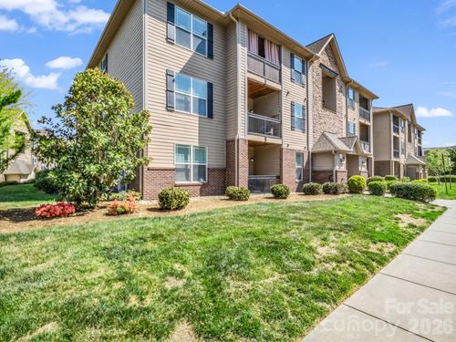 unit-301-91 Brickton Village Cir, Fletcher, NC, 28732-0250 | Card Image