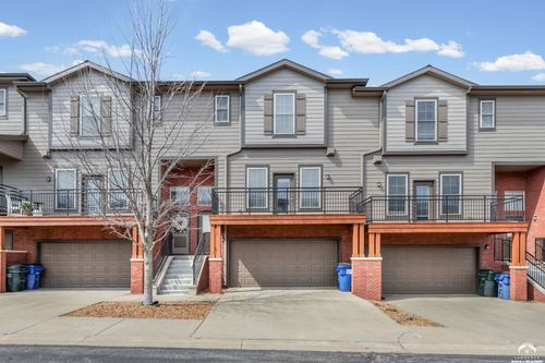apt-b24-5245 Overland Dr, Lawrence, KS, 66049-3900 | Card Image