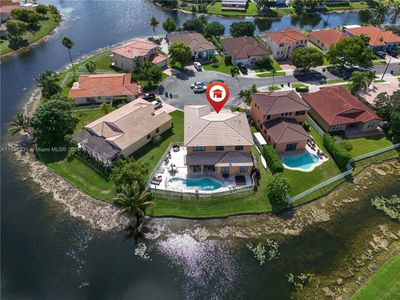 2771 Sw 137th Ter, House other with 5 bedrooms, 3 bathrooms and null parking in Miramar FL | Image 2