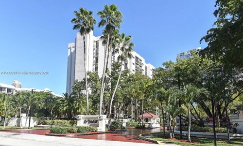 207-17021 N Bay Rd, Sunny Isles Beach, FL, 33160-3684 | Card Image