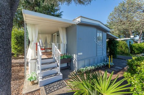 136-700 E Gobbi St, Ukiah, CA, 95482-6232 | Card Image