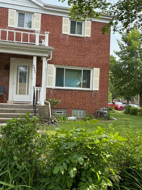 4825 Davis St, Skokie, IL, 60077-1717 | Card Image