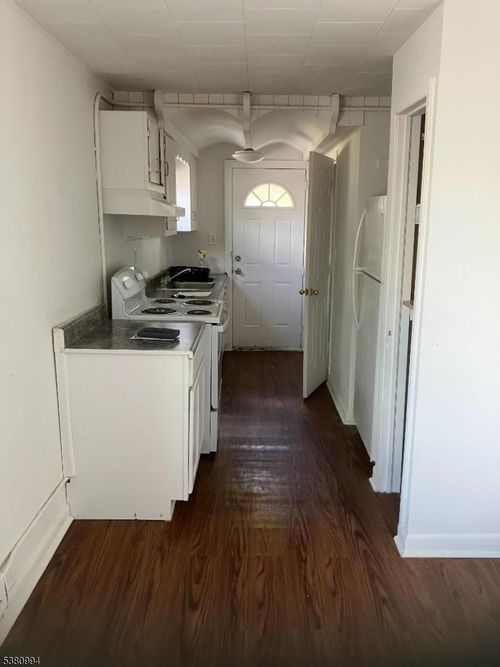 2-76 Fountain Sq, Sussex, NJ, 07461-2309 | Card Image