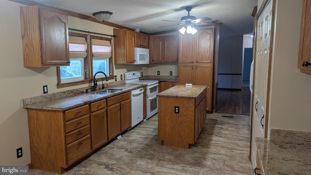 Residential Lease in UNIONVILLE 4