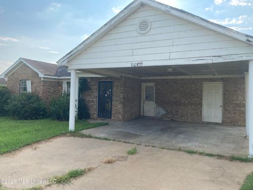 1104 Clover Leaf Cir, Robinsonville, MS, 38664-7011 | Card Image