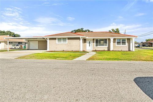 4501 15th St, Marrero, LA, 70072-3827 | Card Image