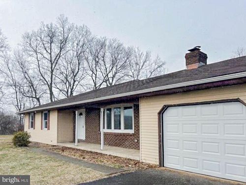 2723 River Rd, Phillipsburg, NJ, 08865-8011 | Card Image