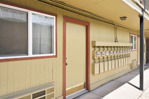 012345678900-unit-104-400 W 34th Street, Austin, TX, 78705 | Card Image