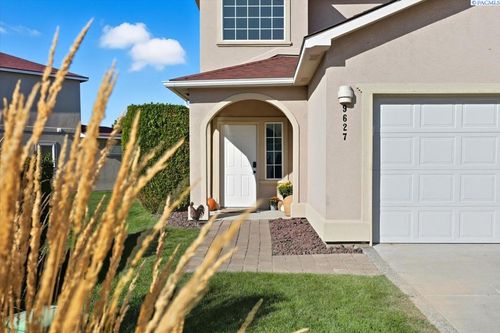 9627 Mia Ln, Pasco, WA, 99301-6778 | Card Image