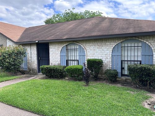 143-143 Casa Grande Dr, Houston, TX, 77060-4812 | Card Image