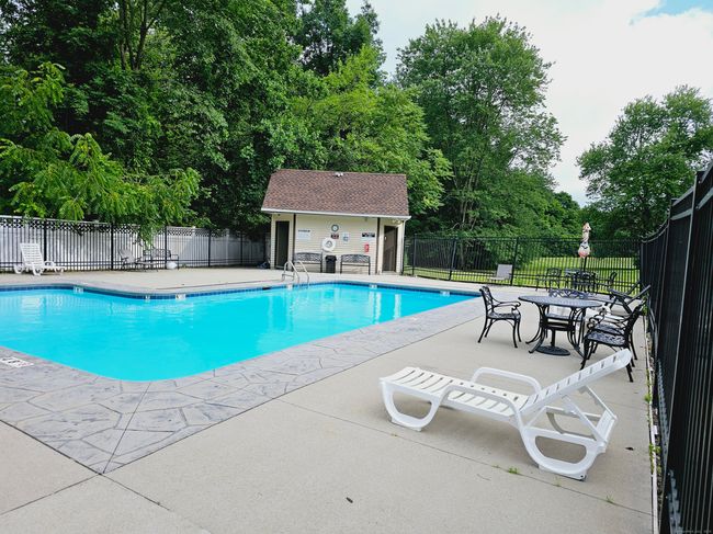 42 - 42 Spice Hill Dr, Condo with 2 bedrooms, 3 bathrooms and 2 parking in Wallingford CT | Image 22
