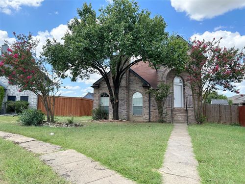 12643 Bluffview Dr, Balch Springs, TX, 75180-4827 | Card Image