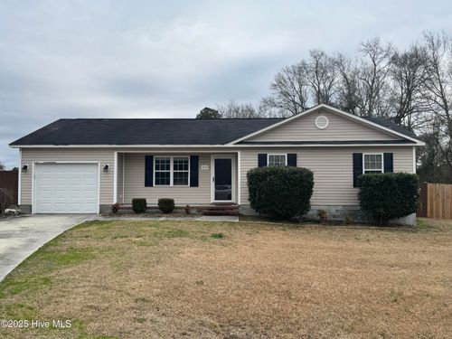 203 Kali Ct, Richlands, NC, 28574-8425 | Card Image