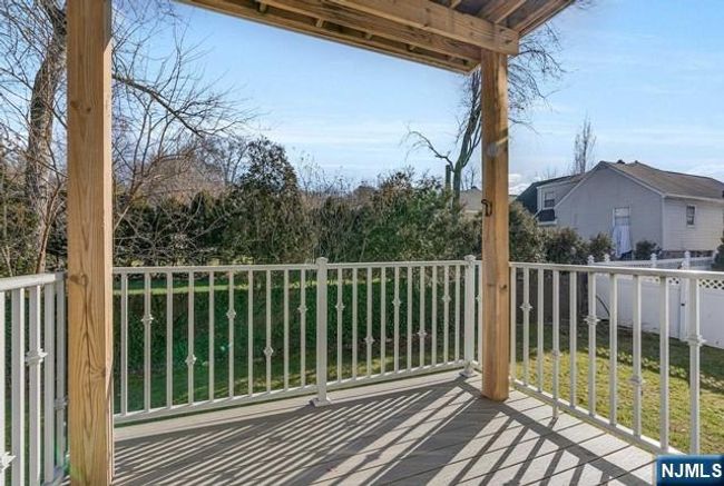 474 Walnut St, Home with 3 bedrooms, 3 bathrooms and null parking in Ridgefield NJ | Image 28