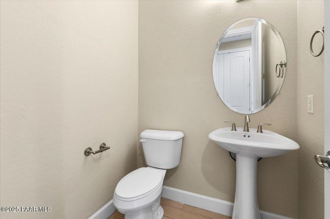 Powder Room | Image 33
