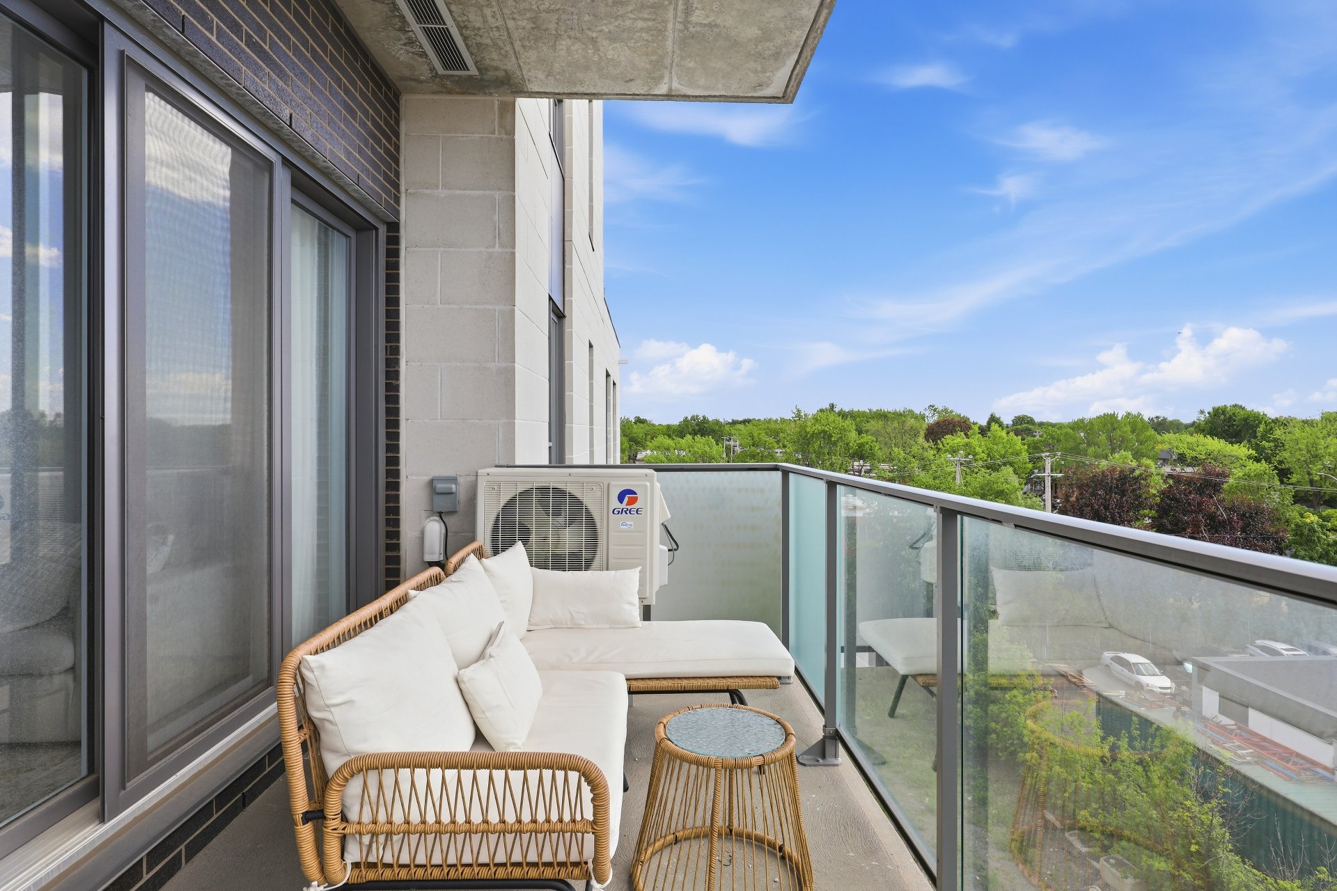Residential in Montréal (Saint-Laurent) 2