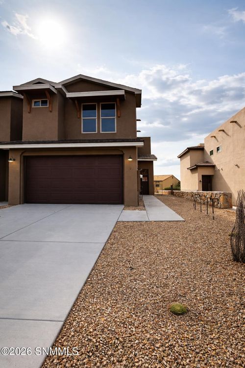 1263 Mission Nuevo Dr, Las Cruces, NM, 88011-7147 | Card Image