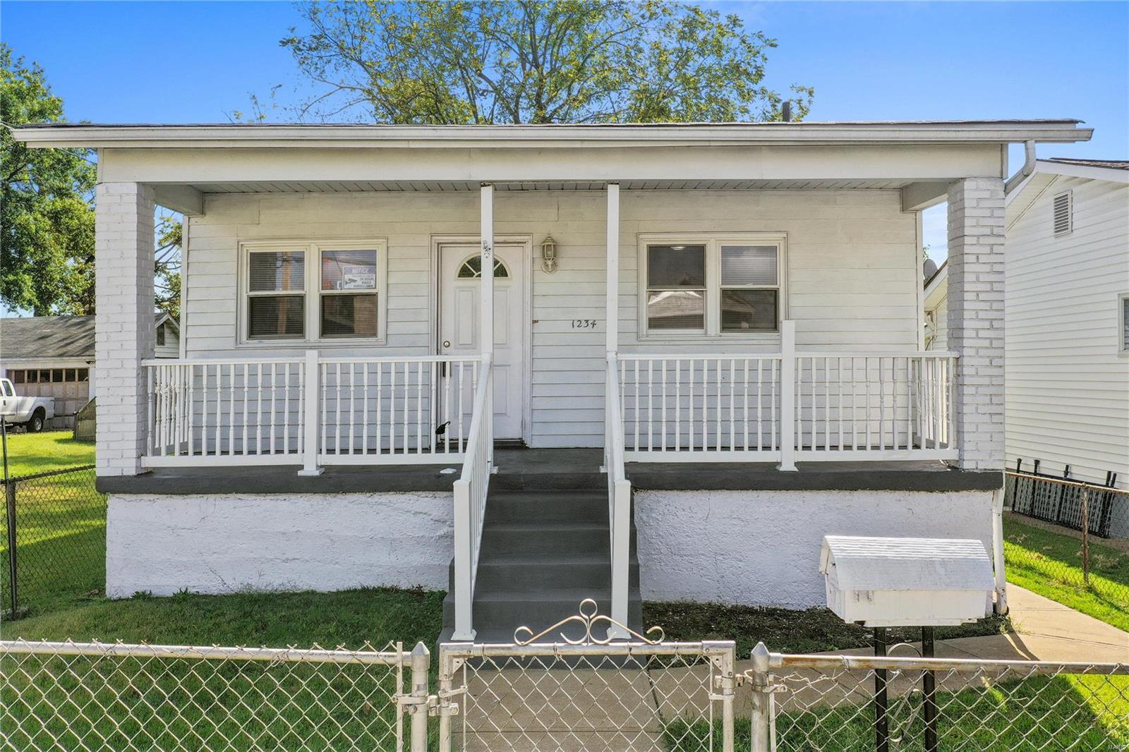 Dammert Ave, Saint Louis, MO 63125