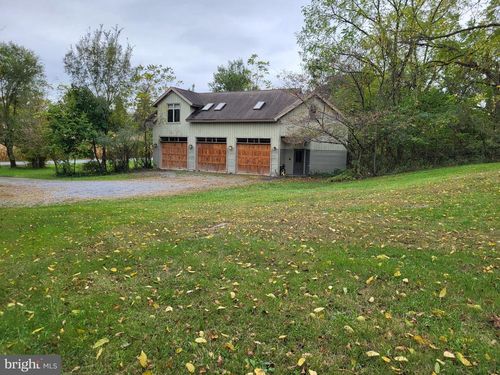 645 S Edwards Ave, CHAMBERSBURG, PA, 17202-8467 | Card Image