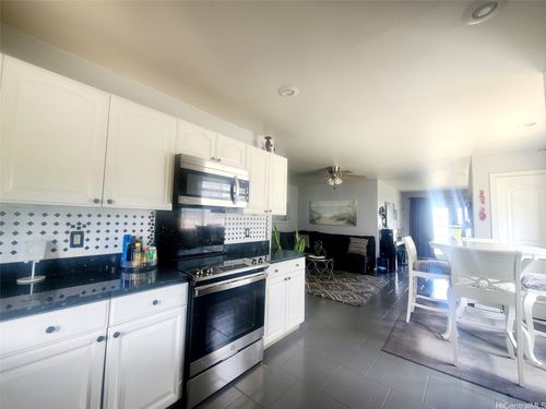 85-561 Waianae Valley Rd, Waianae, HI, 96792-2638 | Card Image