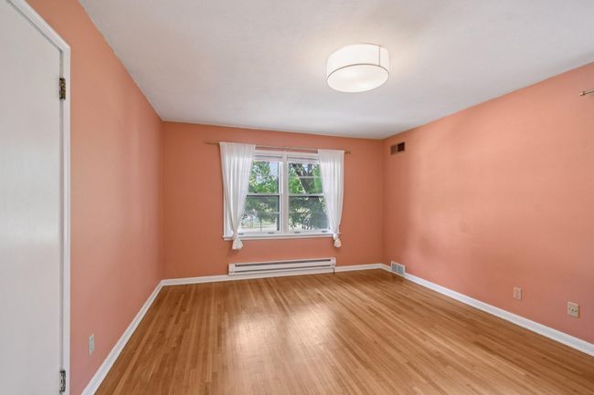 41-web-or-mls-Como Ave-1106-041.jpg | Image 32