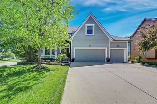 14301 Bond St, Overland Park, KS, 66221-8047 | Card Image